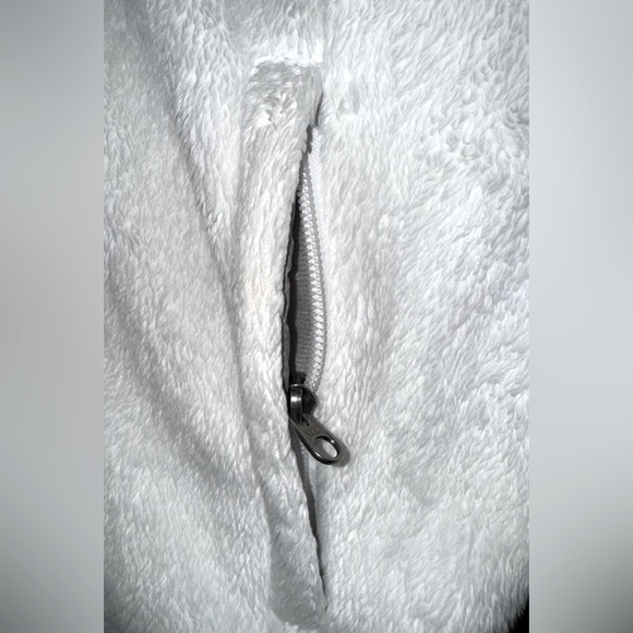 Women’s The North Face Osito Fleece Jacket - Picture 5 of 5